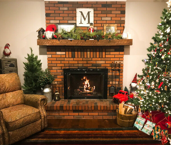 Red Brick Christmas Mantel