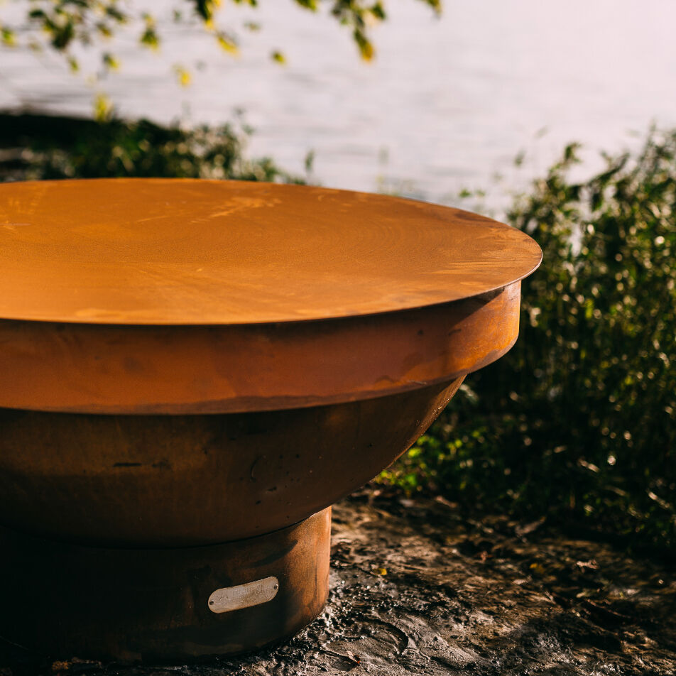 Steel fire pit with table top