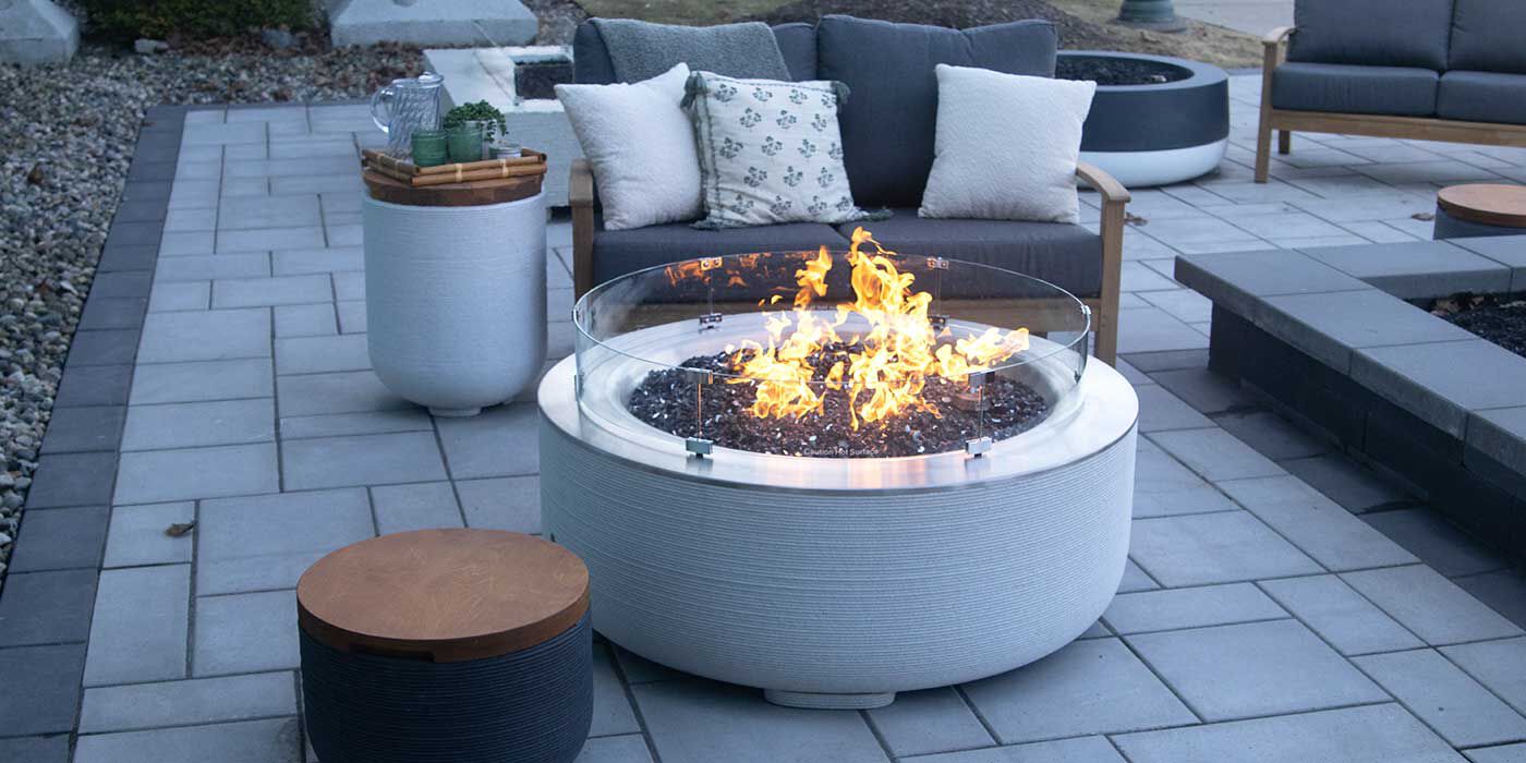 The FlameCraft ReForm Stack Gas Fire Pit in the color Glacier white