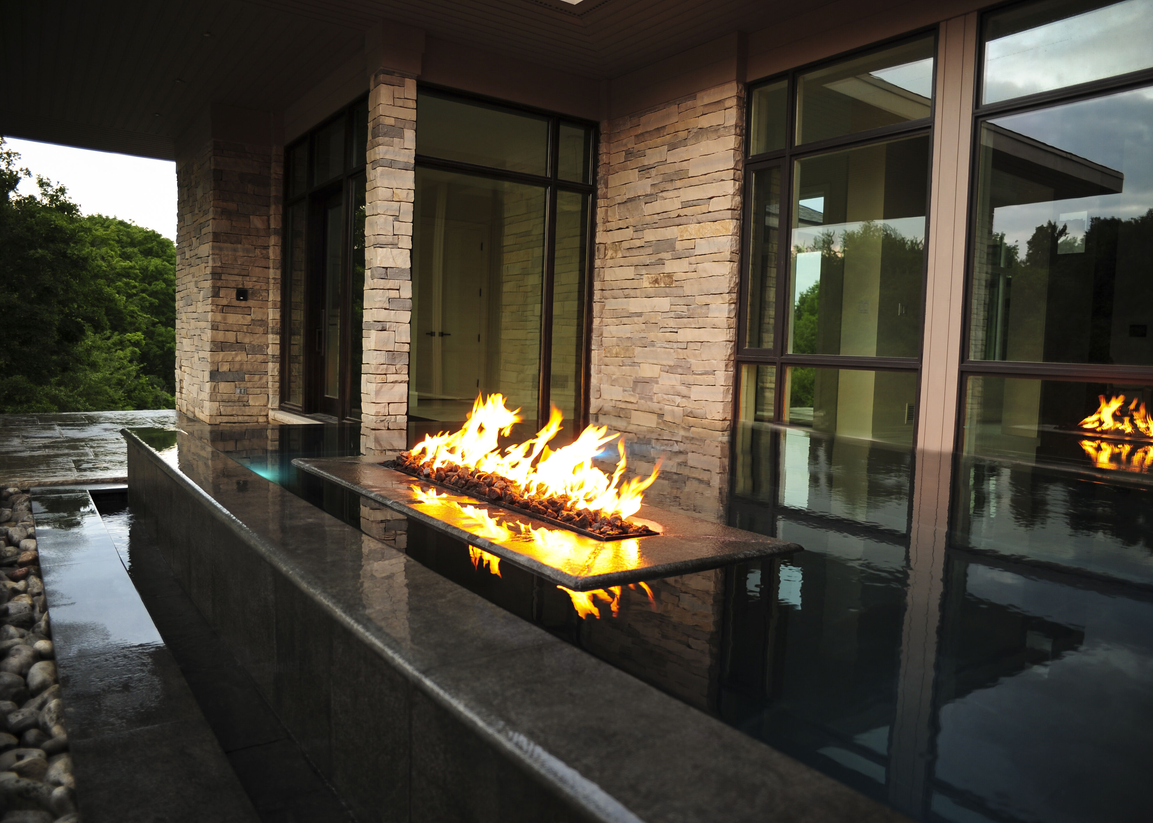 8 Incredible Fire And Water Features, Fountain Fire Pit Combo