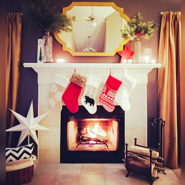 Gorgeous Christmas Mantel